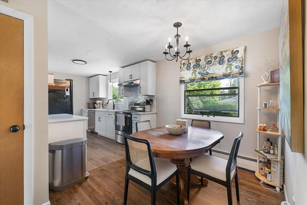 Photo of 8 Horseshoe Dr