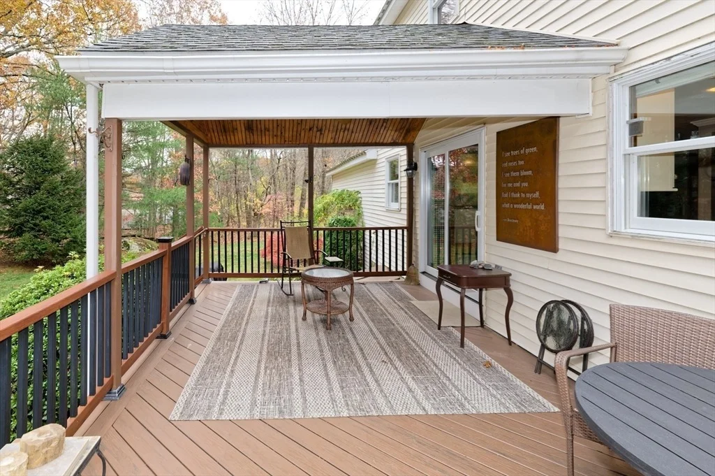 Photo of 6 Rainbow Dr