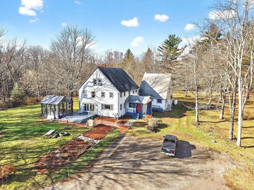 Photo of 320 Old Ayer Rd