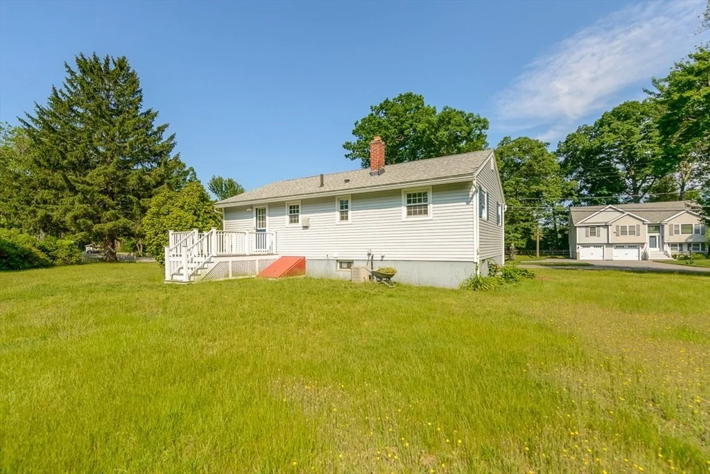 Photo of 392 Acton Rd