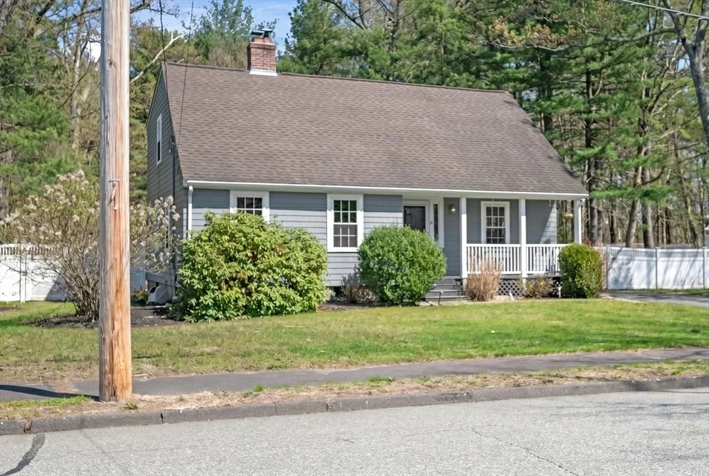 Photo of 18 Cedarcrest Rd