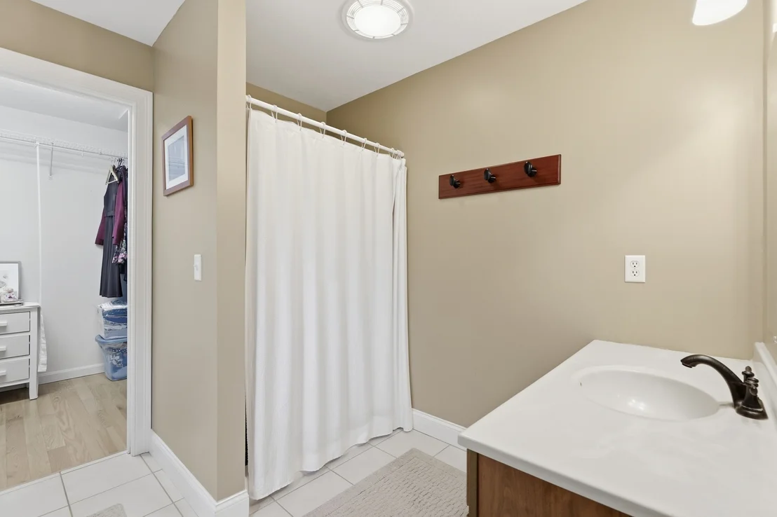 Photo of 7 Holly Cir