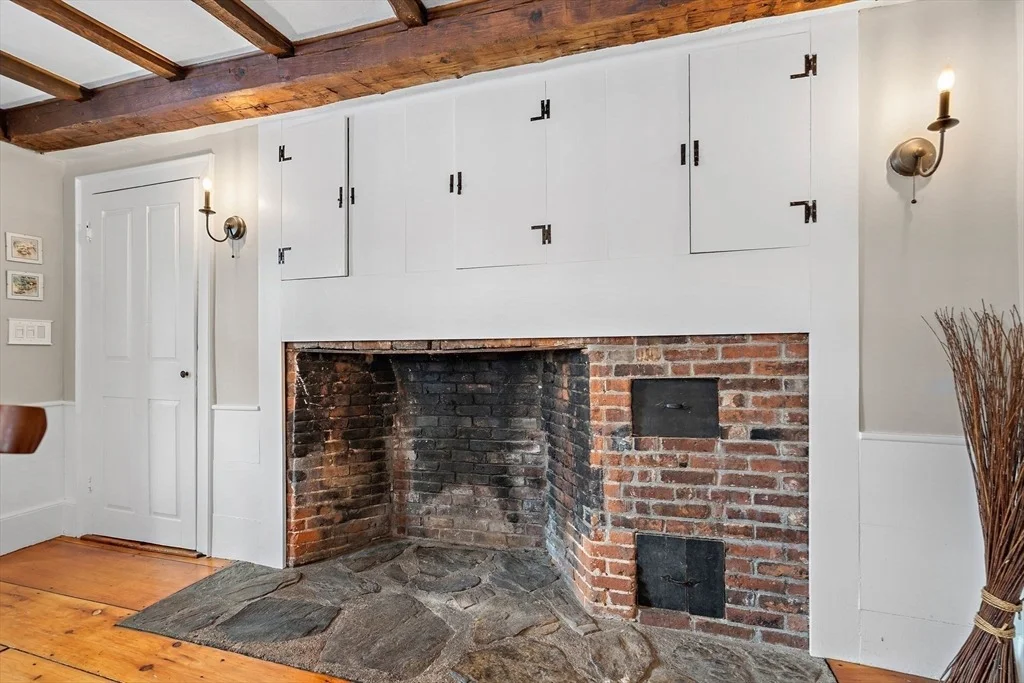 Photo of 280 W Acton Road