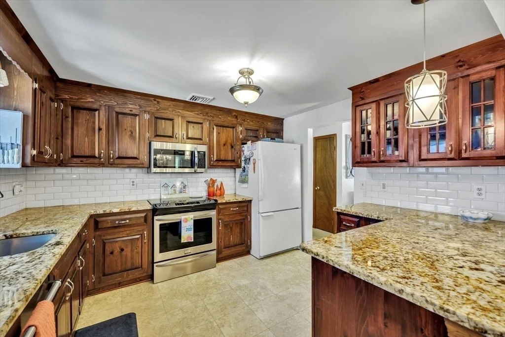 Photo of 248 Mashpee Neck Rd