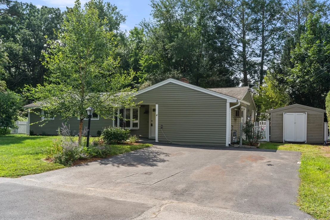 Photo of 1 Amory Ave