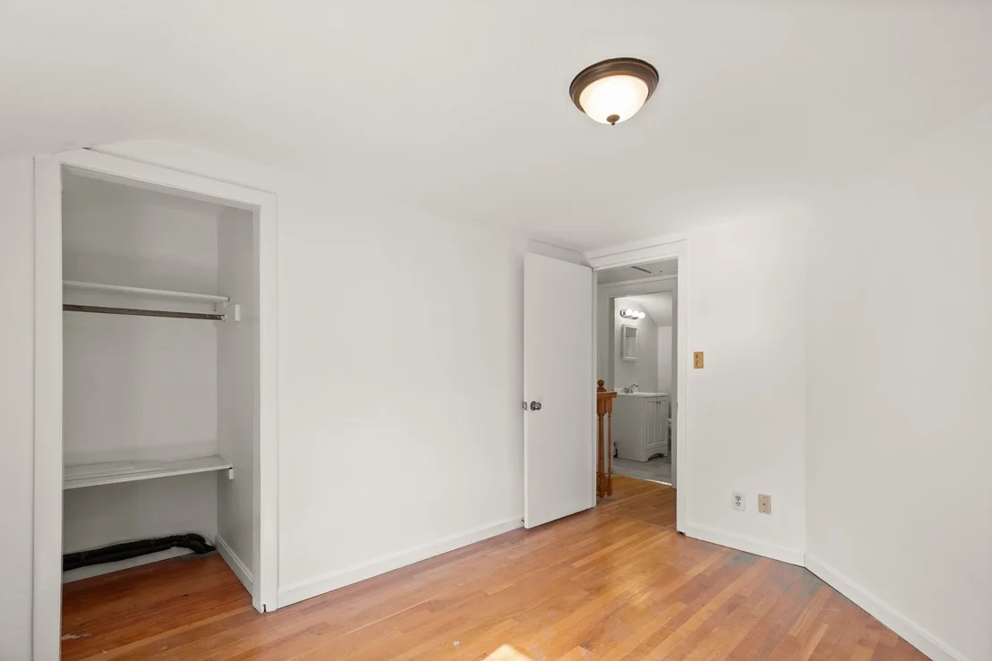 Photo of 21 Goldsmith Ave