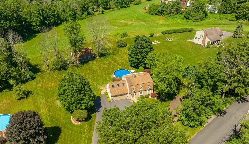Photo of 390 Bald Mountain Road