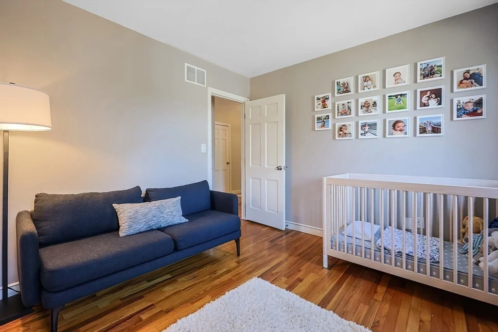 Photo of 8 Chickering Ln