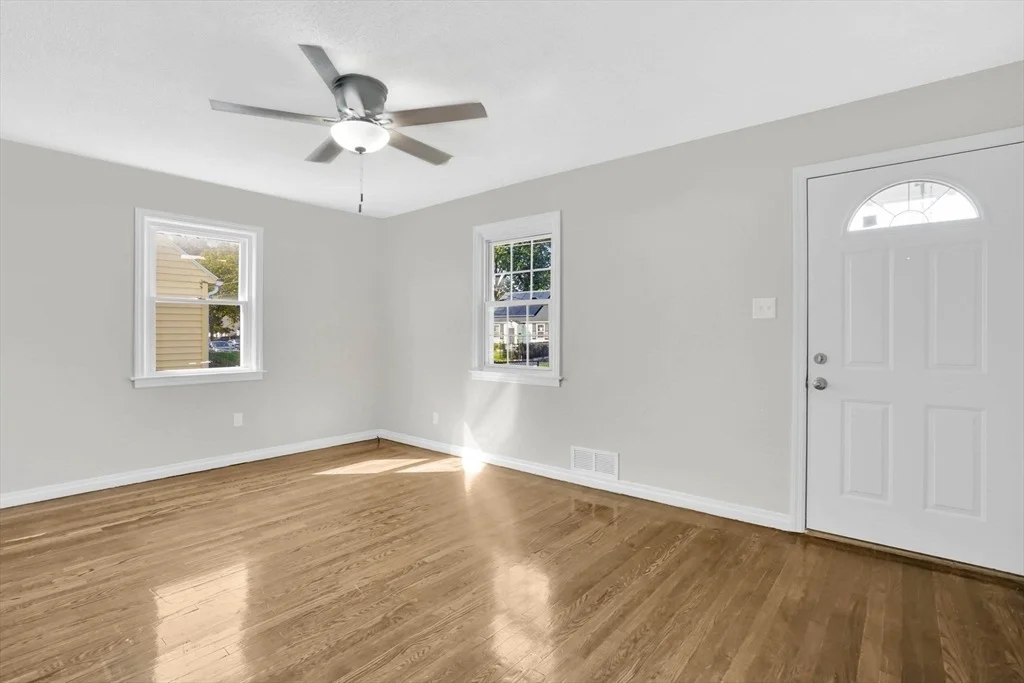 Photo of 55 Pheland St