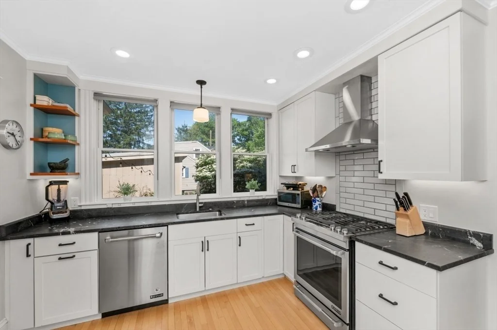 Photo of 46 Jerome Ave