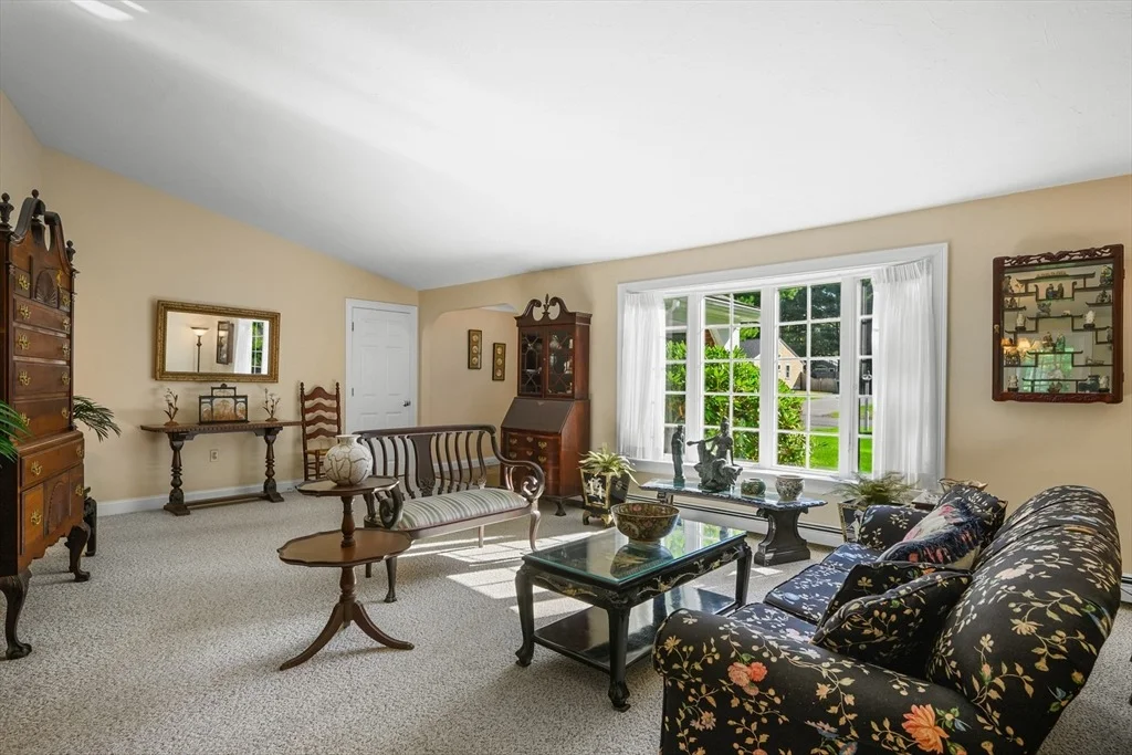 Photo of 87 Foxglove Rd