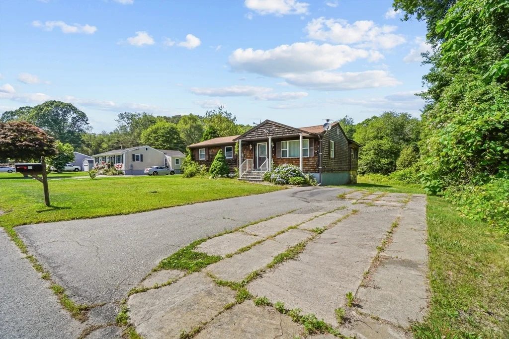 Photo of 92 Benoit St
