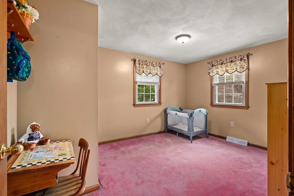 Photo of 117 Rolling Ridge Ln
