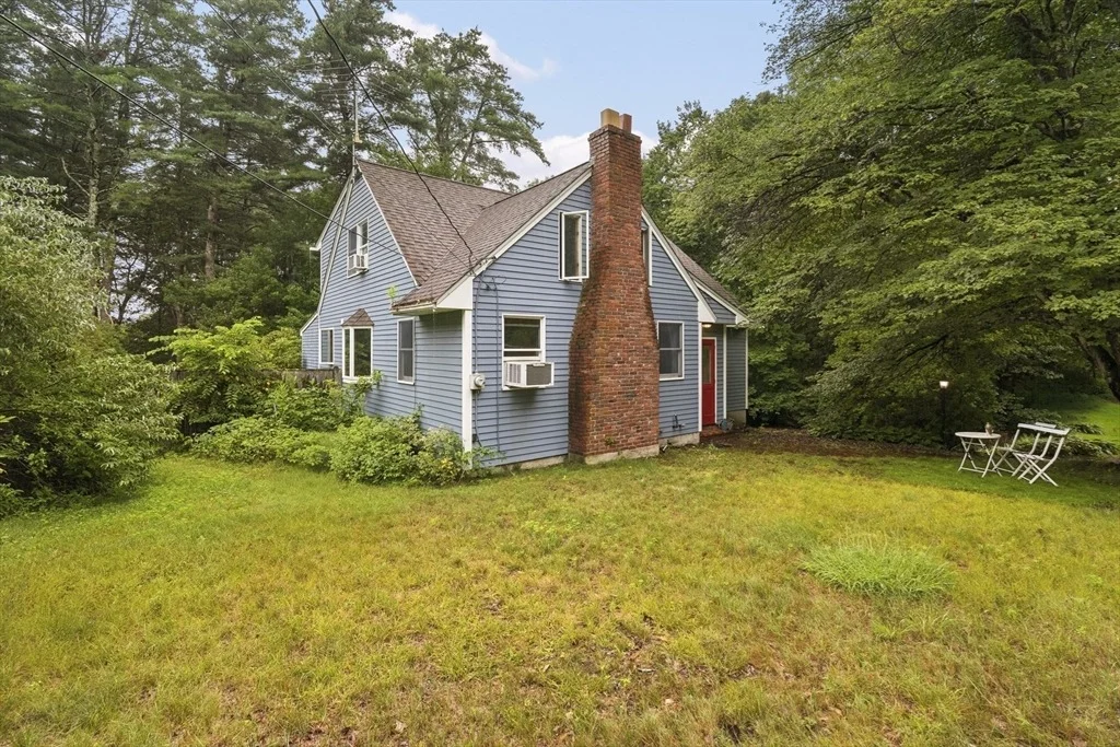 Photo of 412 Andover St