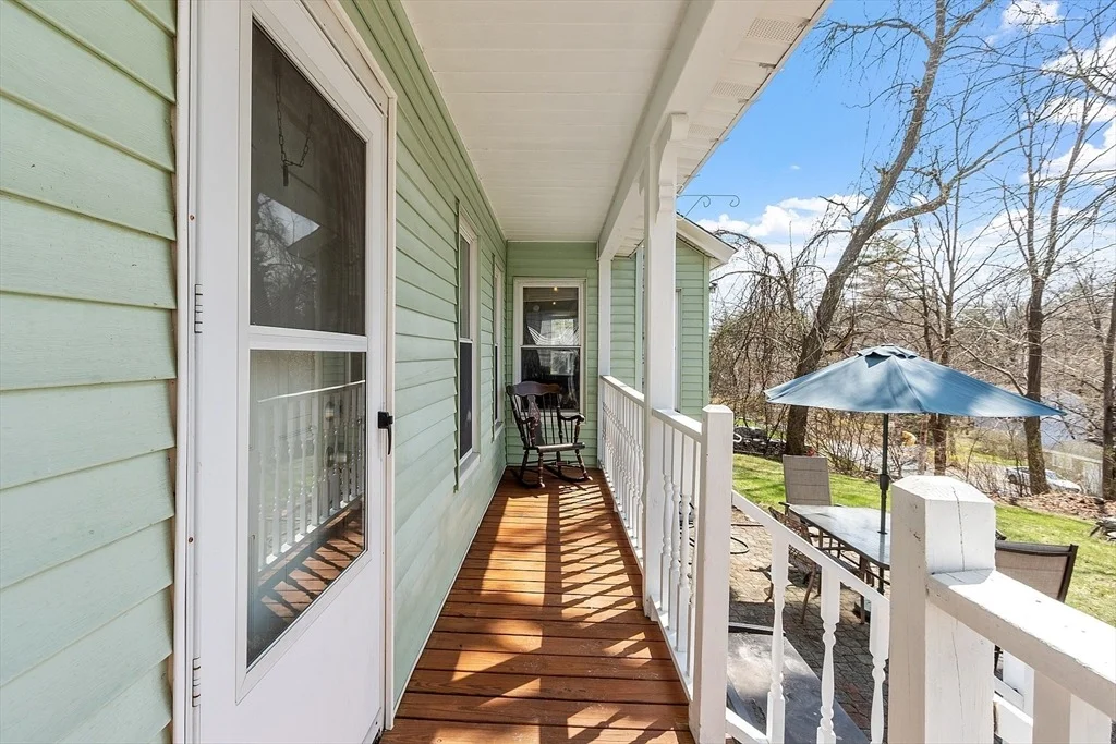 Photo of 141 Mechanic St
