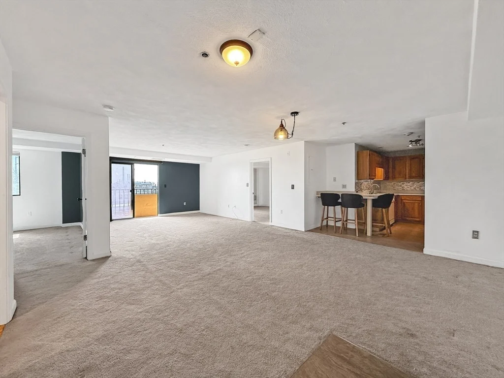 Photo of Unit 304 at 39 Parlin St