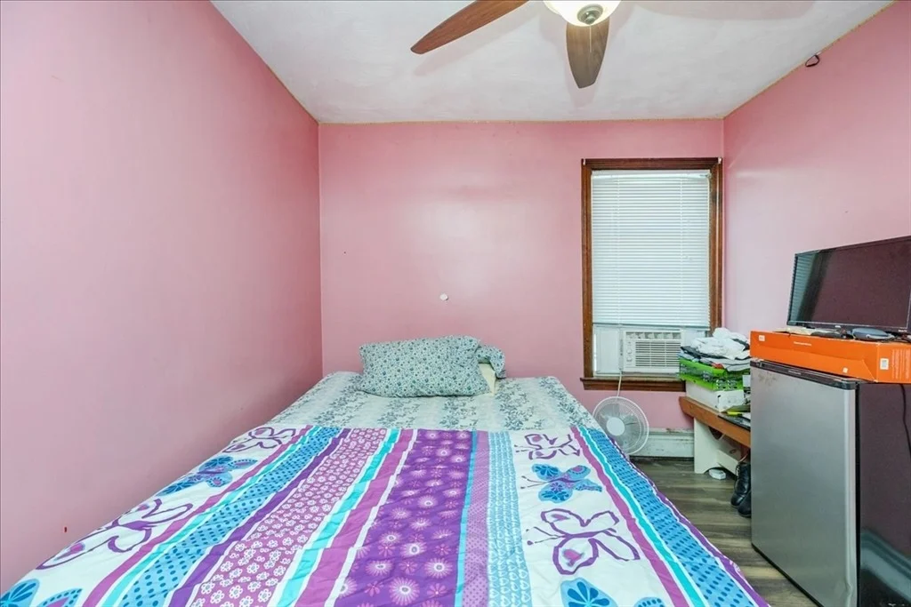 Photo of 13 Deering Ave