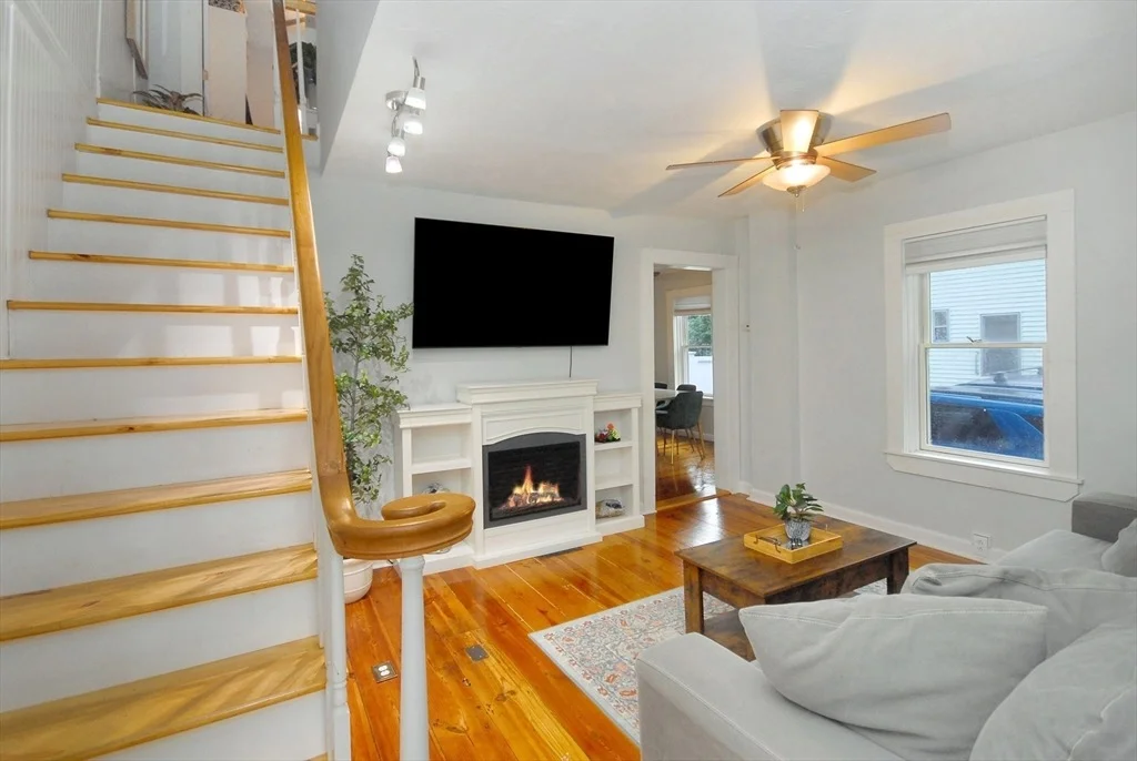 Photo of Unit 7 at 7 Maple Ct