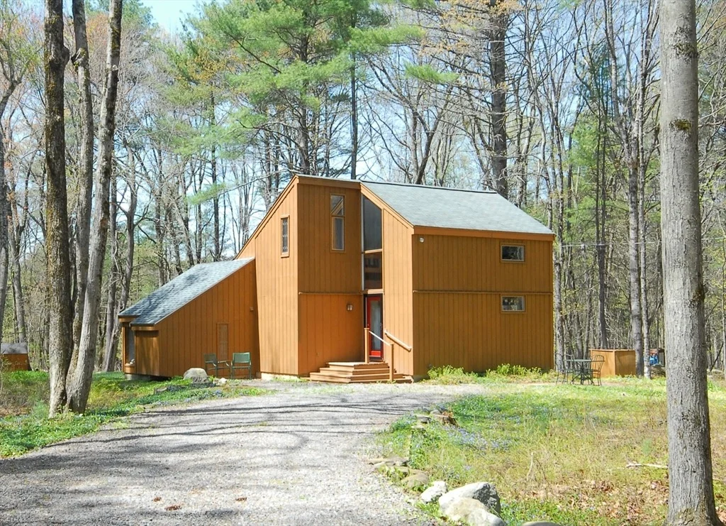 Photo of 37 Blanchard Rd