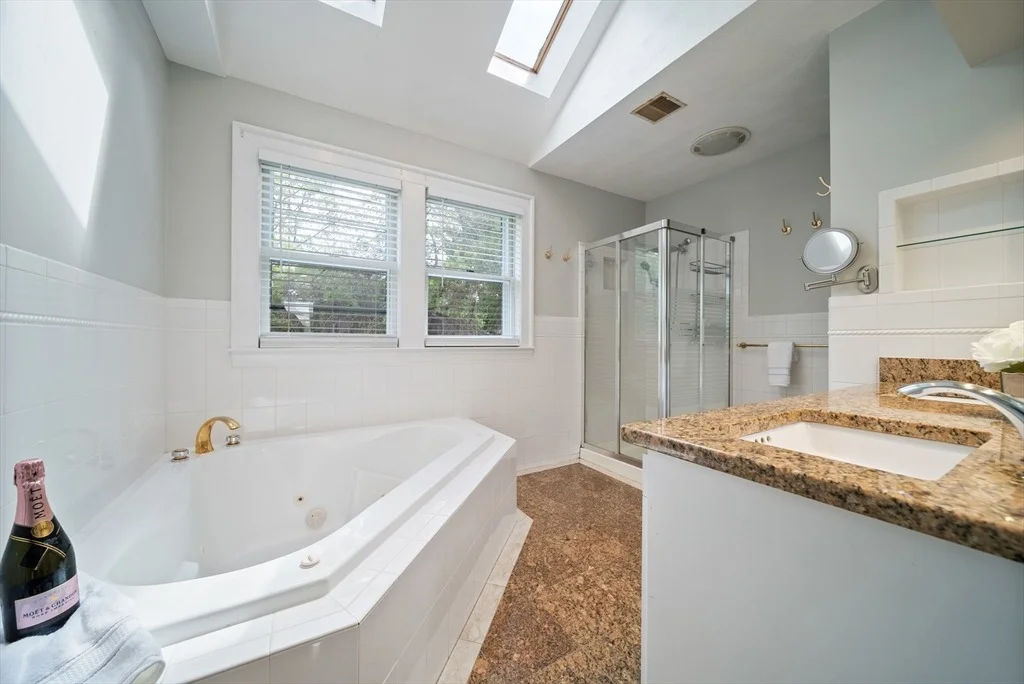 Photo of 87 Hammersmith Dr