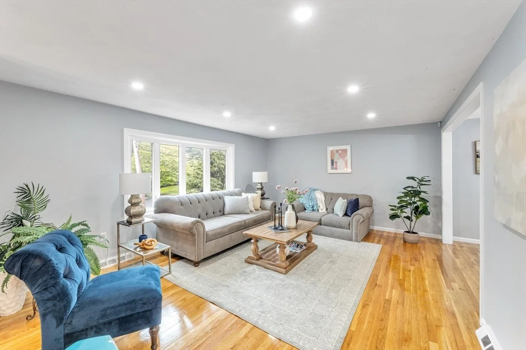 Photo of 61 Cynthia Rd