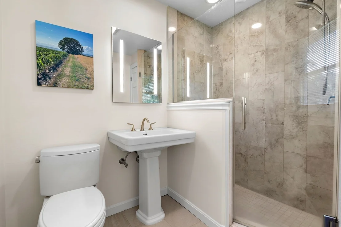 Photo of 10 Trevor Ln