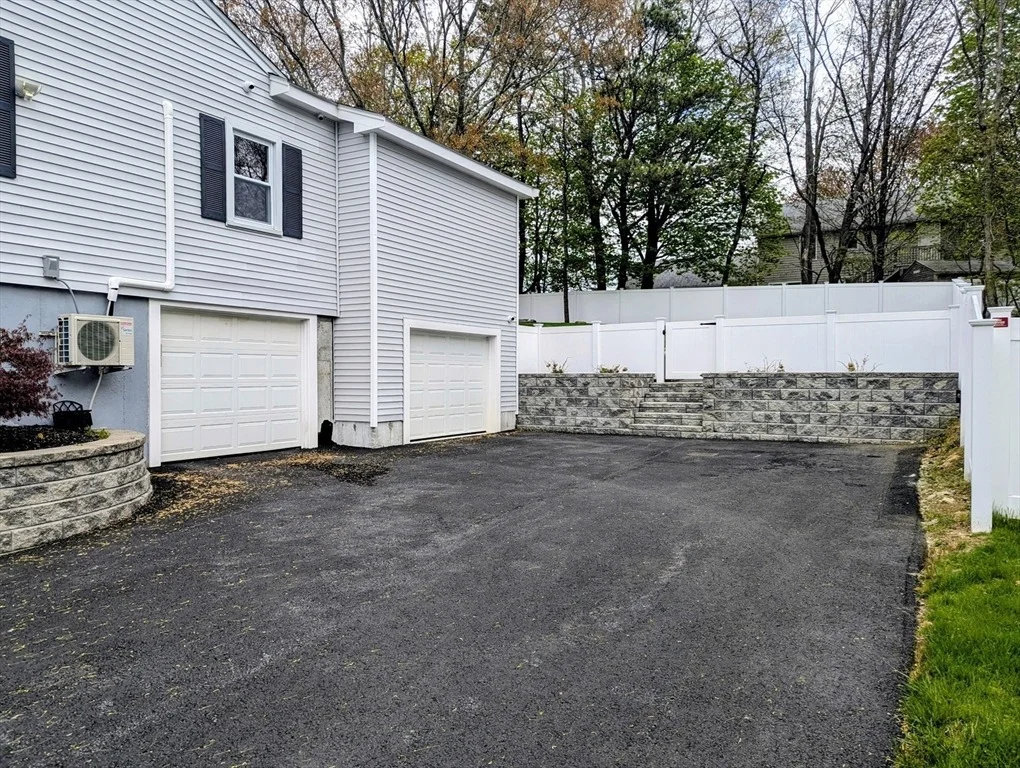 Photo of 38 Irving Dr