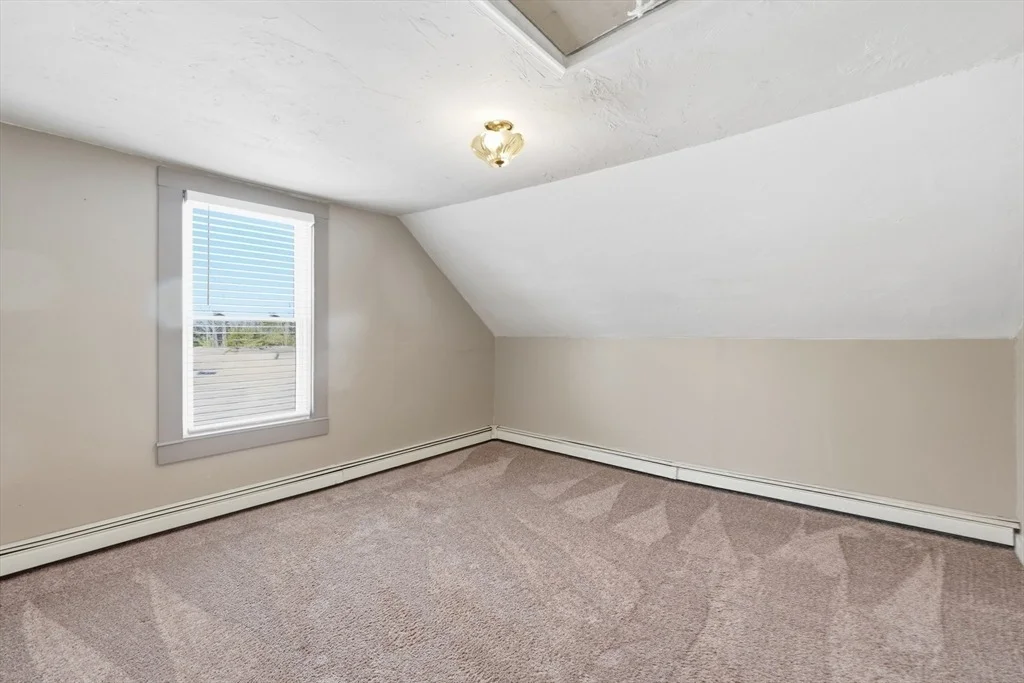 Photo of 4 Intervale Rd