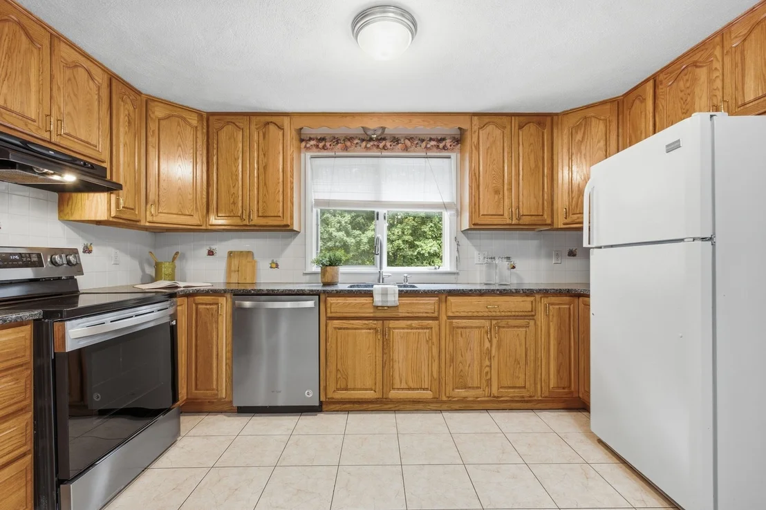 Photo of 10 Red Gate Ln