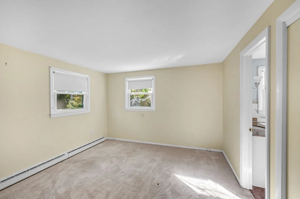 Photo of 32 Stonewall Dr