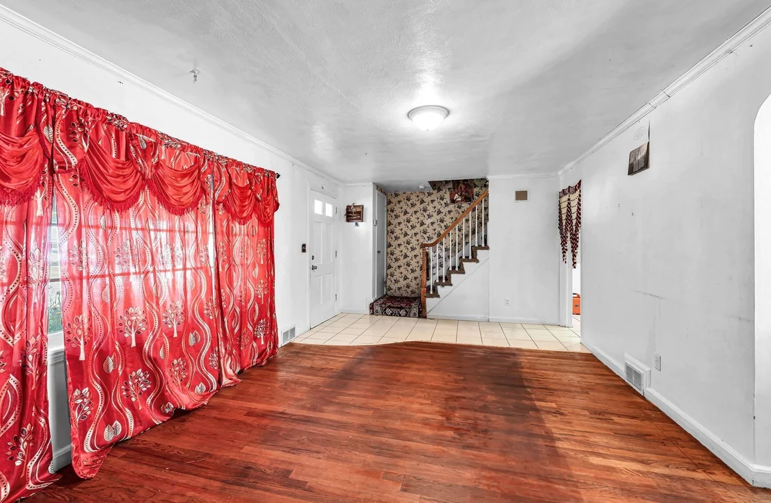 Photo of 135 Emerson St