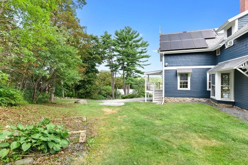 Photo of 6 Pew Ave