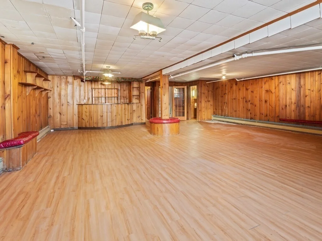 Photo of 42 Ellis Dr.