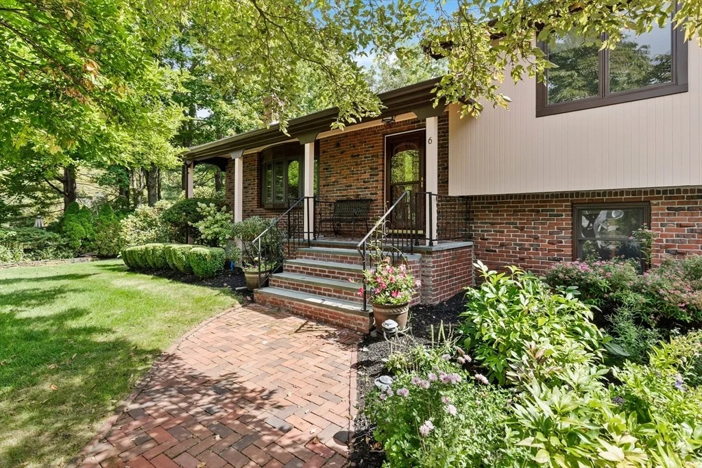 Photo of 6 Maureen Rd