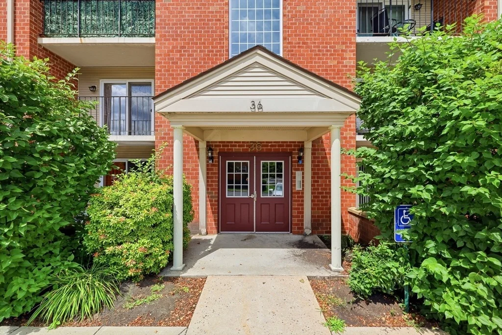 Photo of Unit F at 36 Maple Crest Cir