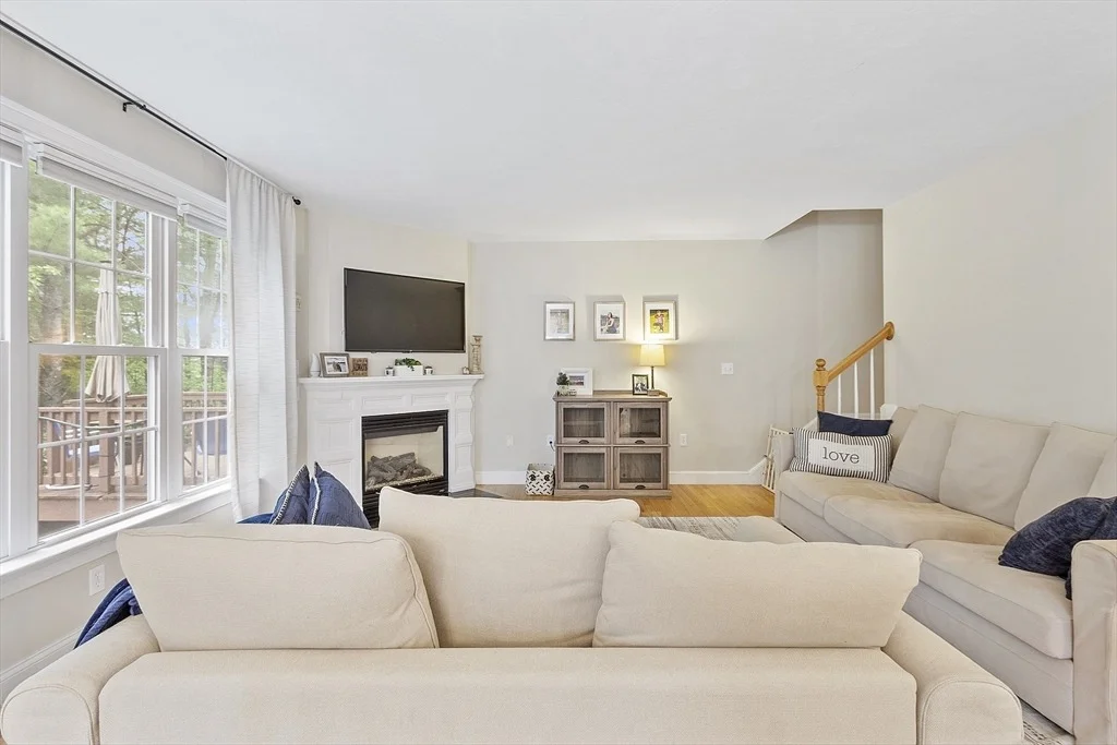Photo of Unit A at 14 Longview Cir