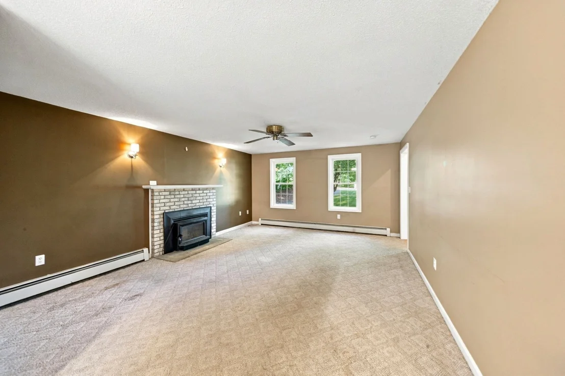 Photo of 43 Wampanoag Dr