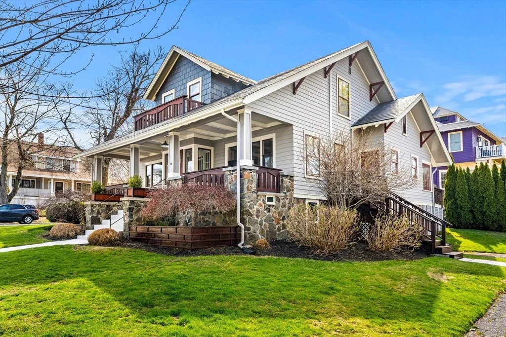 Photo of 16 Hemenway Road