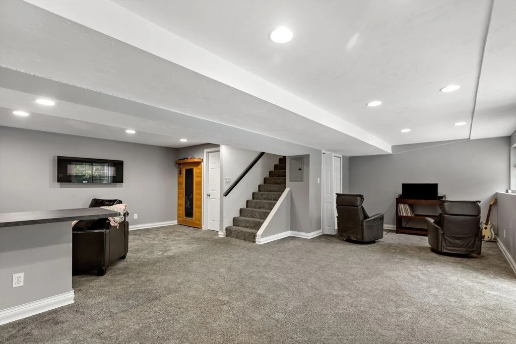 Photo of 5 Debbie Ln
