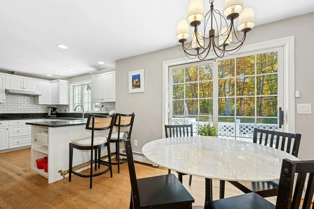 Photo of 266 Willowgate Rise