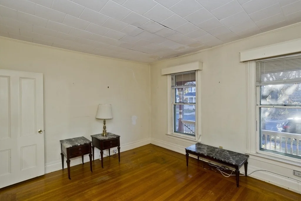 Photo of 115 Thompson St