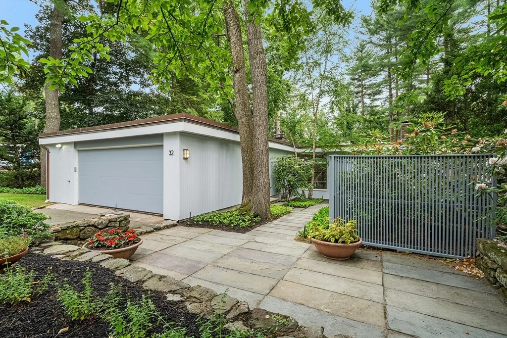 Photo of 32 Moon Hill Road