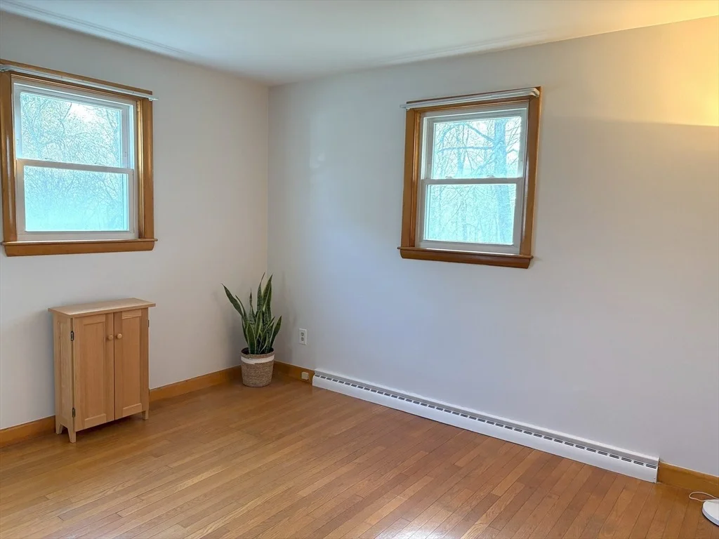Photo of 25 Glen Forest Ln