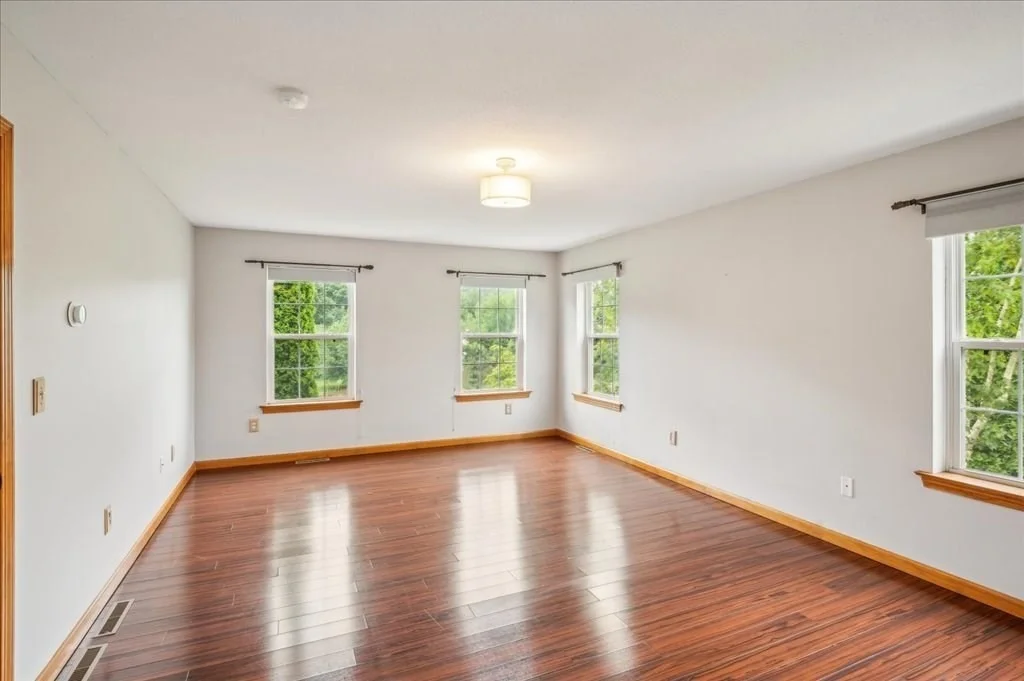 Photo of 77 Cheryl Cir