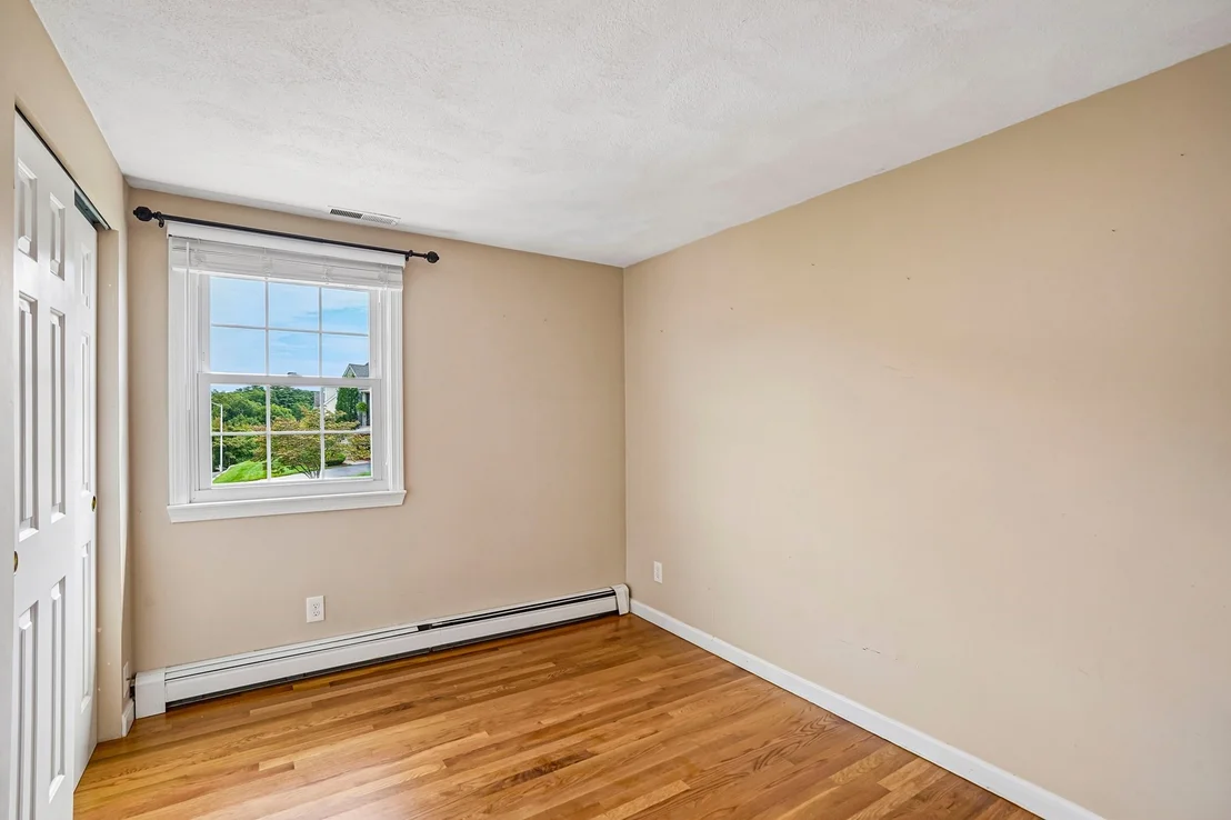 Photo of 7 Nirvana Dr