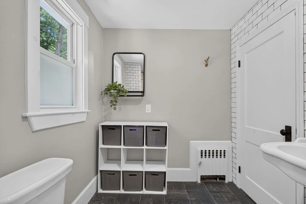 Photo of 204 Parkview Ave