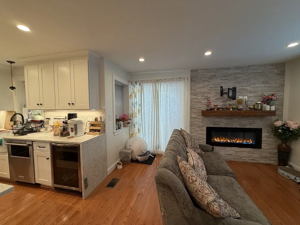 Photo of 32 Fremont Ave