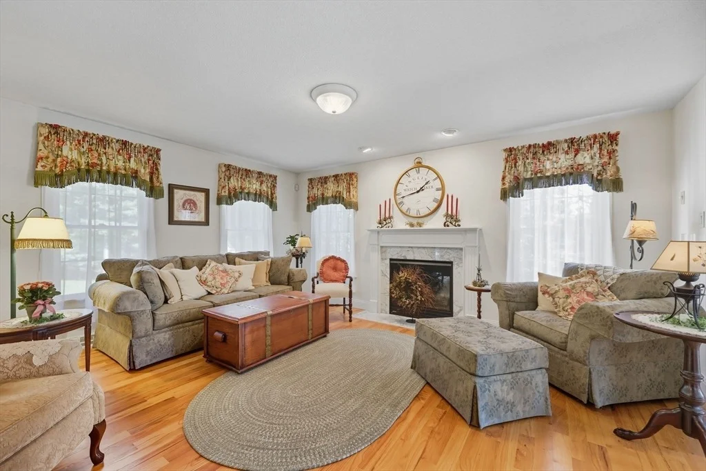 Photo of 20 Great Brook Dr