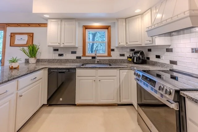 Photo of 9 Andersen Dr