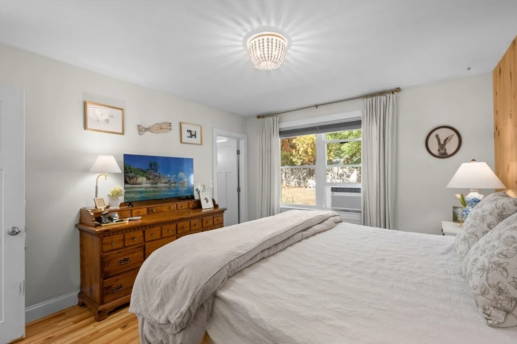 Photo of 18 Middlebrook Rd